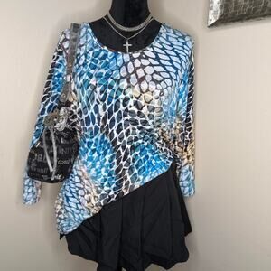 Blue brown white abstract top